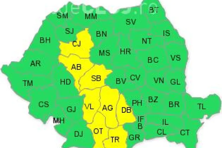 COD GALBEN de ploi torențiale la Cluj. Vezi cât e valabil avertismentul
