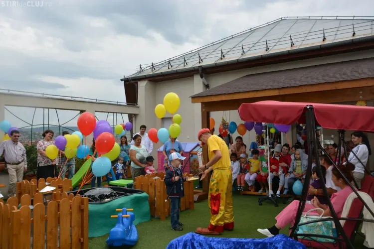 Donație surpriză la Spitalul de Pediatrie 2 Cluj. A fost reamenajată ca loc de joacă o terasă ponosită - FOTO
