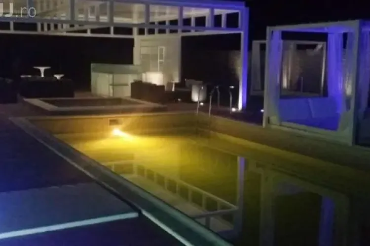 La Cluj funcționează un club de swingeri. Un clujean i-a și reclamat: Fac sex în grădină!