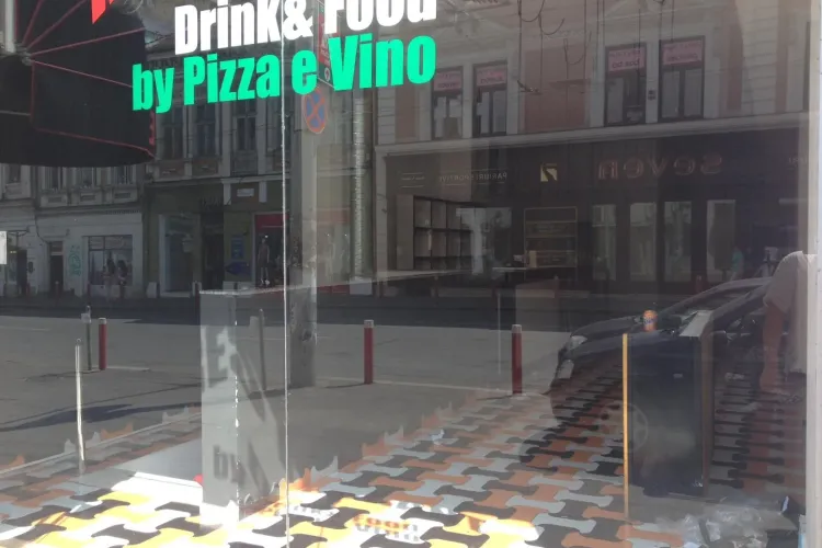 Restaurantul Belli Freschi a fost golit de mobilier. Centrul Clujului nu este atractiv pentru afaceri - FOTO