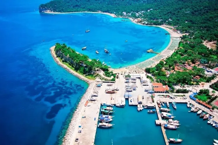 Reclamă înșelătoare de la o agenție de turism din Cluj: ”Pentru tine gratuit!”