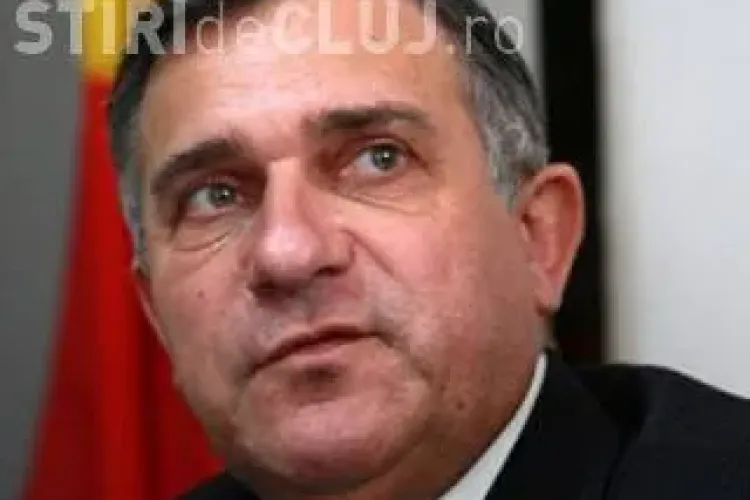 Gheorghe Funar candidează la Preşedinţie. Sloganul său, ”România unită, cu români fericiţi!”