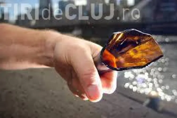Cuplu atacat de necunoscuți cu sticle la ieșirea dintr-un bar din Călățele. Agresorii au fugit
