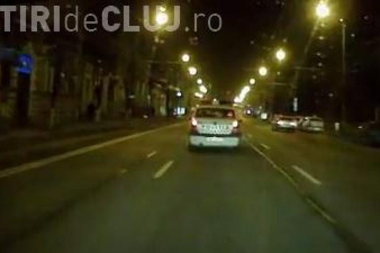 Ce pățește un șofer la Cluj când atrage atenția unui echipaj de poliție în trafic VIDEO