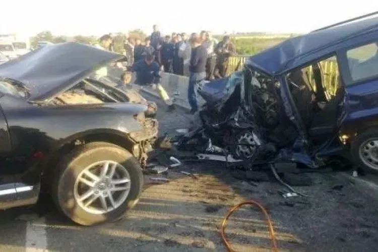 Accident la ieșire de pe Centura Apahida spre Jucu! S-au ciocnit două mașini și un TIR