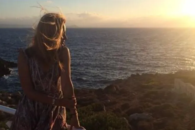 Simona Gherghe apreciză luxul. S-a dus într-o vacanță de vis, în Grecia, cu prietenii - FOTO