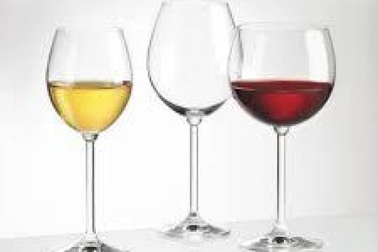 Ce vin trebuie să bei pentru a te proteja împotriva bolilor de inimă
