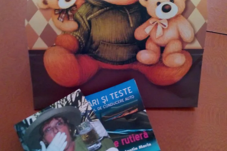 TSD îi face cadou șoferului Mihai Seplecan Codul Rutier și Ghidul Bunelor Maniere / UPDATE: Ce replică a dat Seplecan?