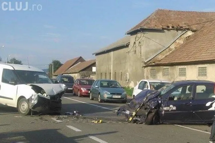 Accident la Răscruci! O femeie aproape a leșinat la volan - VIDEO