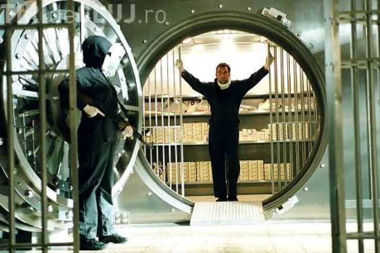 Jaf în timp RECORD la o bancă din România! Au furat o cutie de valori de 200.000 lei într-un minut