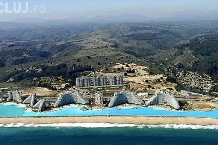 Așa arată cea mai mare piscină din lume! Unde este amplasată? - FOTO