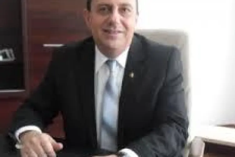 Primarul Horia Șulea din Florești are ”Mein Kampf”, scrisă de Hitler, între cărțile de suflet