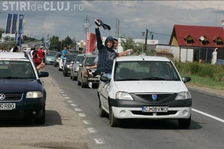 Doua masini cu suporteri de la U Cluj si CFR Cluj s-au ciocnit