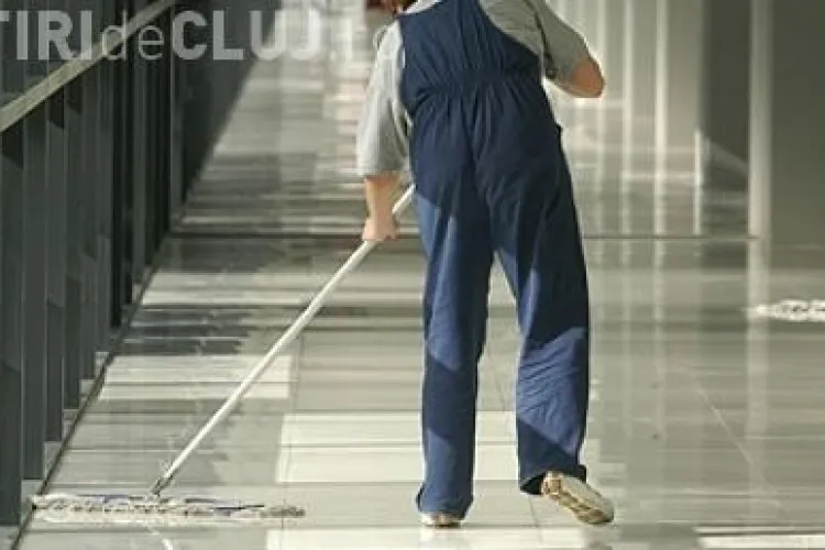 Gradinitele din Cluj i-au chemat pe parinti la munca patriotica, dupa ce femeile de serviciu au fost date afara