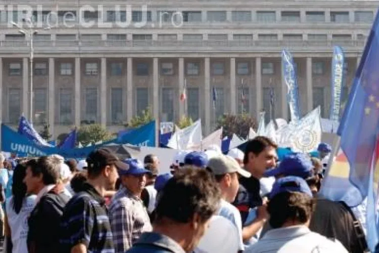 Functionarii publici intra in greva din 27 septembrie