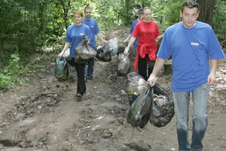 50.000 de voluntari, inscrisi in proiectul "Let's do it Romania!". VEZI AICI ce trebuie sa faci!