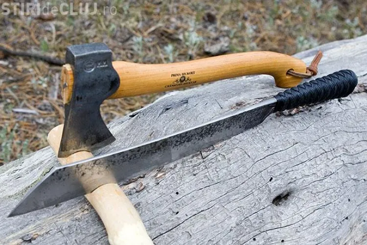 Politisti amenintati cu toporul de doi barbati din Campia Turzii. Agresorii au fost eliberati de procuror, pe motiv ca nu reprezinta pericol social