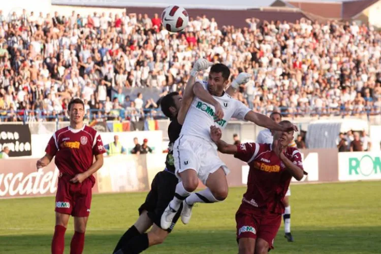 Claudiu Niculescu, atacant U Cluj: "Cred ca CFR Cluj a iesit din lupta pentru titlu" - VIDEO