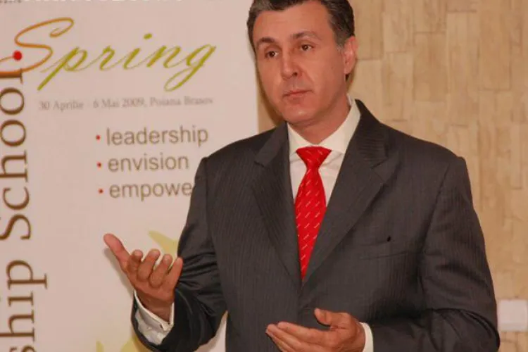 Principele Radu vine la Cluj sa ajute la constructia unor locuinte pentru sase mame singure