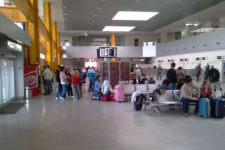 Cursele Wizz Air de la Cluj spre Treviso si Dusseldorf au intarziere de noua ore. VEZI aici orarul de zbor!