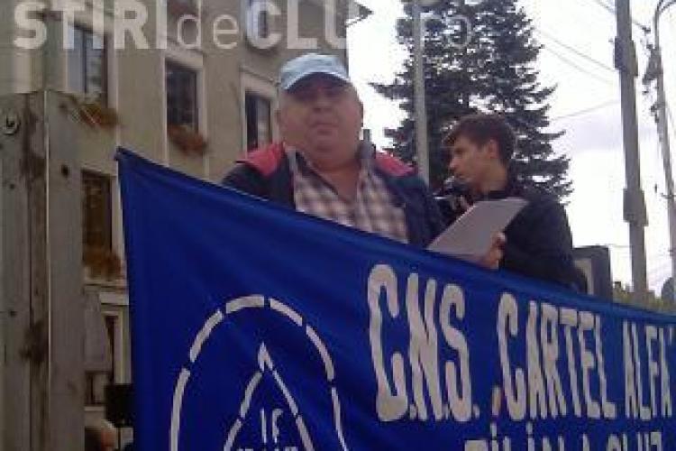 Numarul sindicalistilor protestatari din Cluj a ajuns la o  mie! Dupa mitingul de la Casa de Cultura a Studentilor, au pichetat Prefectura- VIDEO