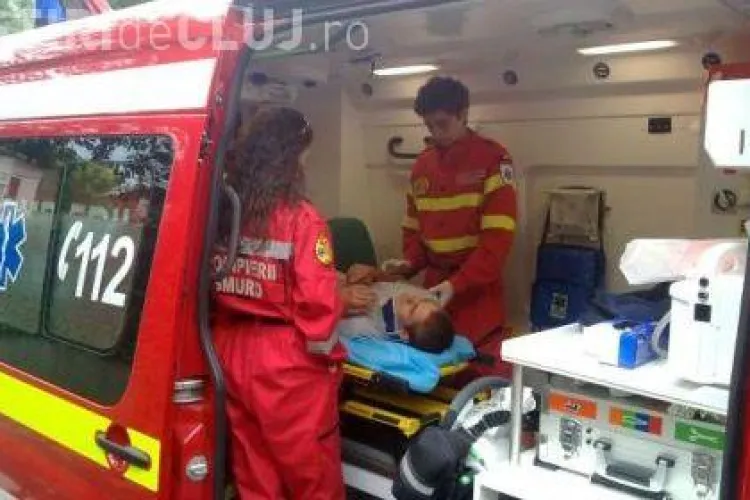 Un muncitor a cazut in gol de la etajul 4, in Jucu,  si a murit