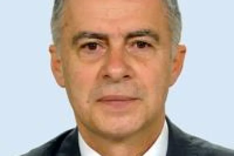 Cei patru senatori clujeni ne-au costat in luna iulie 74.000 de euro