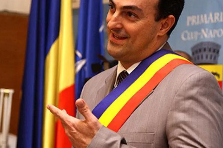 Apostu, luat la rost la inceperea anului scolar: "Nu va e rusine sa vorbiti, cand profesorilor le-au taiat 25% din salarii"