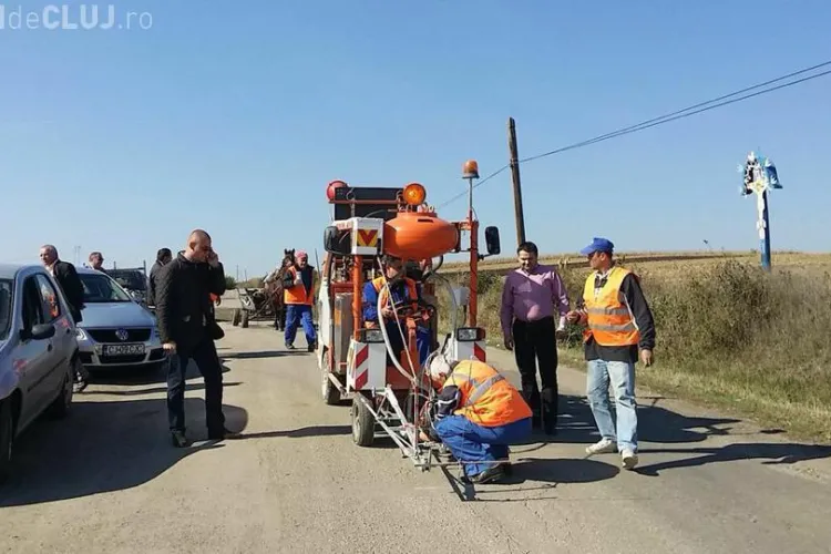 Se lucrează pe drumul spre Băile Cojocna! Urmează drumul spre Valea Ierii - FOTO