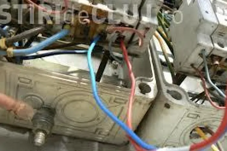 Clujeancă de 64 de ani s-a ales cu dosar penal după ce s-a legat ilegal la rețeaua electrică