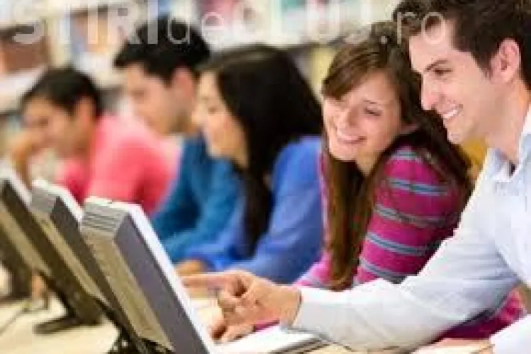 Peste 100.000 de studenți primesc bani pentru a face practică în companii