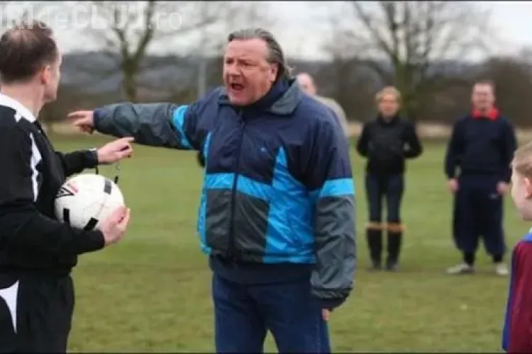 Sânge și pumni la Cluj la un meci de fotbal între juniori. Unul dintre părinți a fost internat