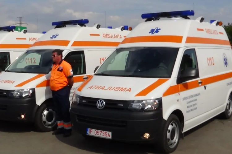 Ministerul Sănătății a oferit 37 de ambulanțe noi pentru centrele județene din țară. Clujul primește în tranșa viitoare FOTO VIDEO
