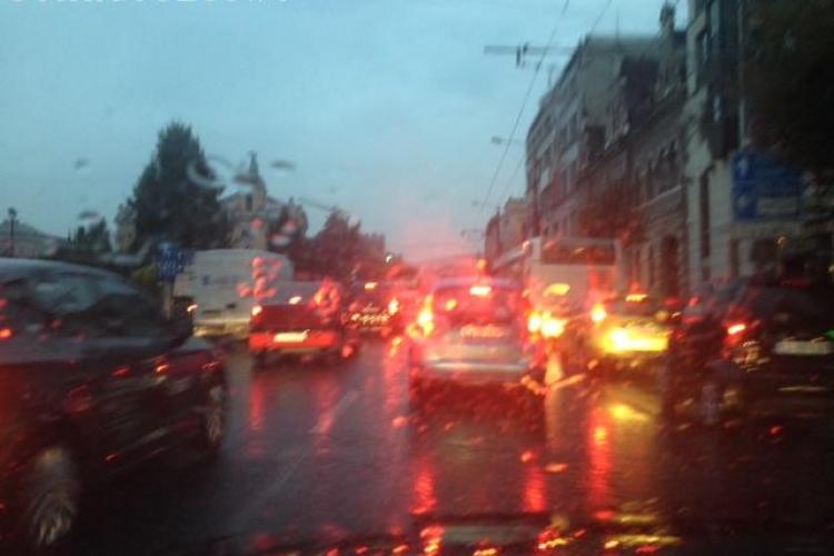 Premierul Ungariei a rămas blocat în trafic la Cluj! Care e explicația aglomerației - VIDEO