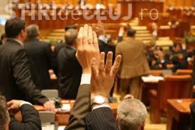 Scandal la Camera Deputaților pentru vacanța electorală de două luni: Chiar ne facem de râs!