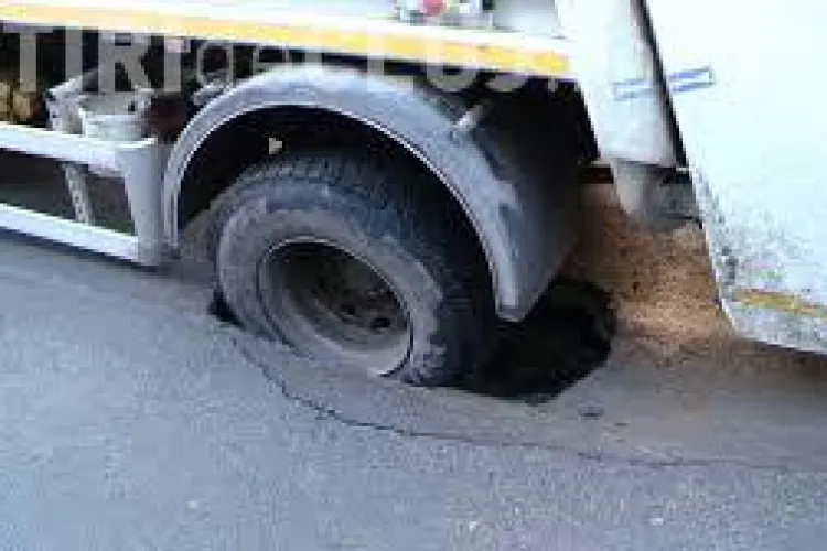 Care este drumul județean din Cluj cu gropi de jumătate de metru?