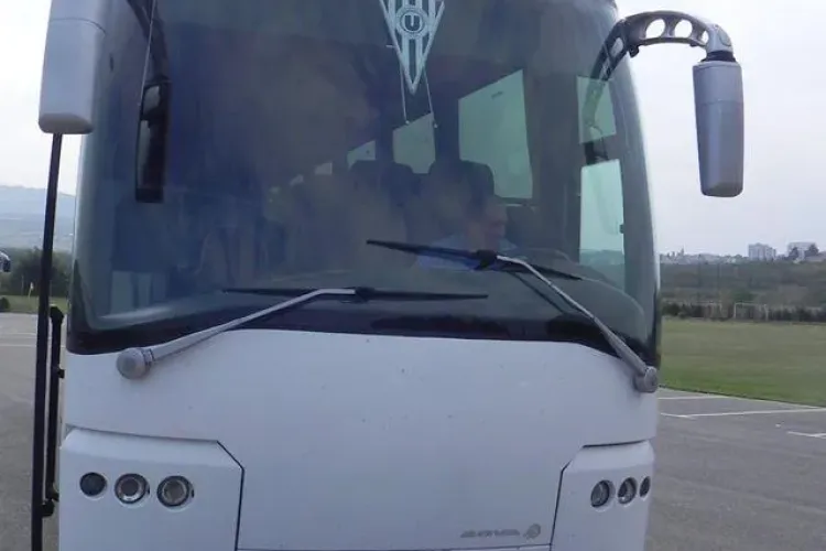 U Cluj are un autocar nou. E complet ALB. Cum l-ați personaliza? - Galerie FOTO