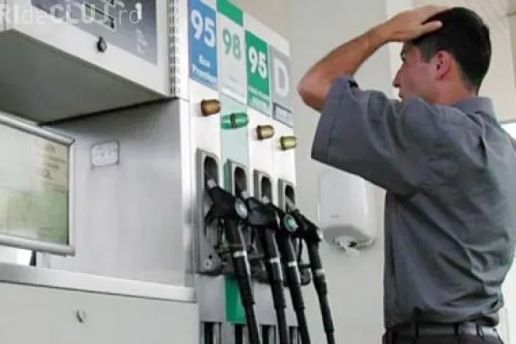 Preţul petrolului scade, dar benzina e tot scumpă