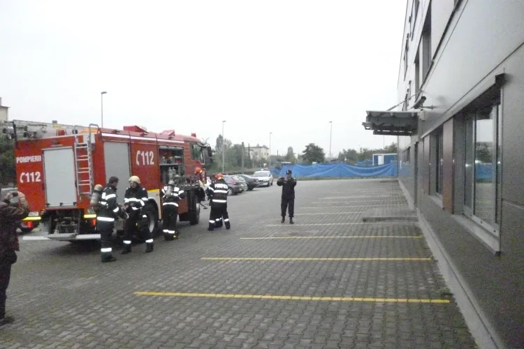 Acțiune de mare amploare a pompierilor clujeni la Tetarom. Au făcut o simulare cu peste 10 autospeciale FOTO