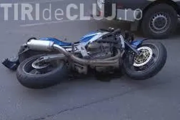 Accident pe Tăietura Turcului! Motociclist accidentat de o șoferiță: ”Nu l-a văzut”