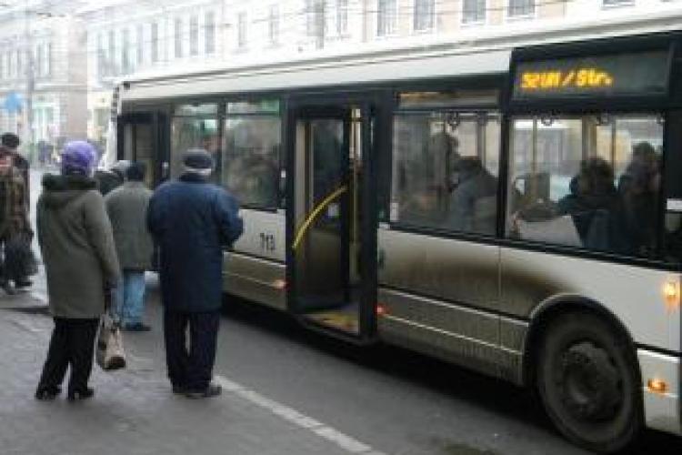 Pensionarii din Cluj trebuie să își ridice abonamentele gratuite
