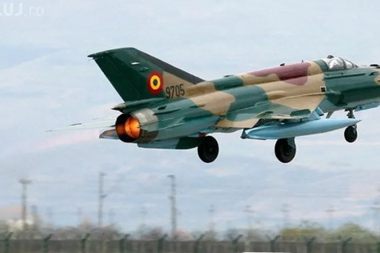 Rezervoarele unui MIG 21 Lancer de la Câmpia Turzii au PICAT în ZBOR