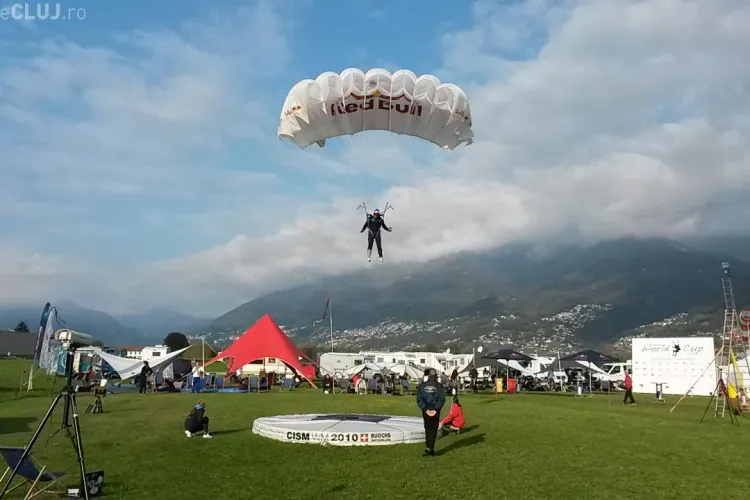 Un român este vicecampion mondial la parașutism