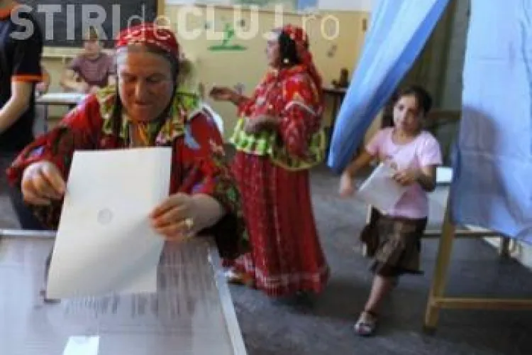 Romii din Transilvania: Nu mai sunt țiganii cerşetori, ci candidații la prezidențiale cerșesc