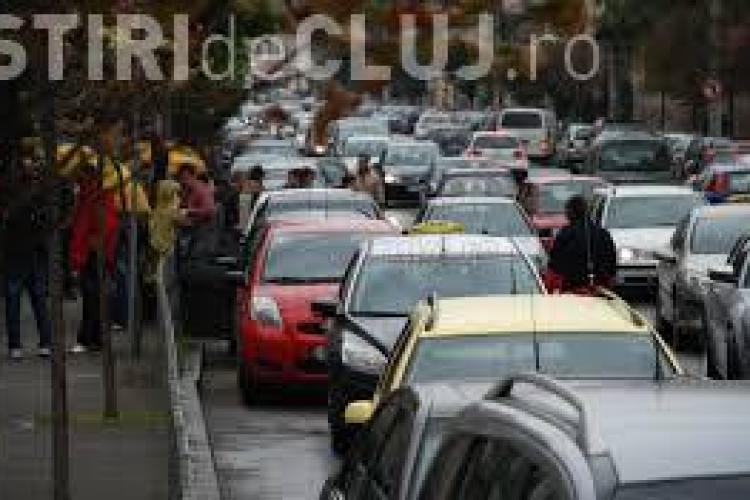 Poliția locală din Cluj a ridicat mașini de la școli și din campusurile studențești