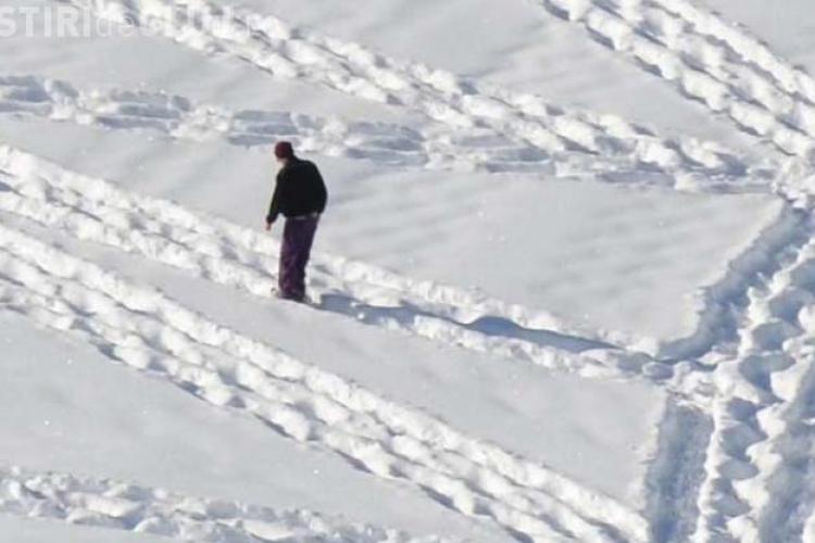 INCREDIBIL ce face acest tip în zăpadă. E un artist - FOTO