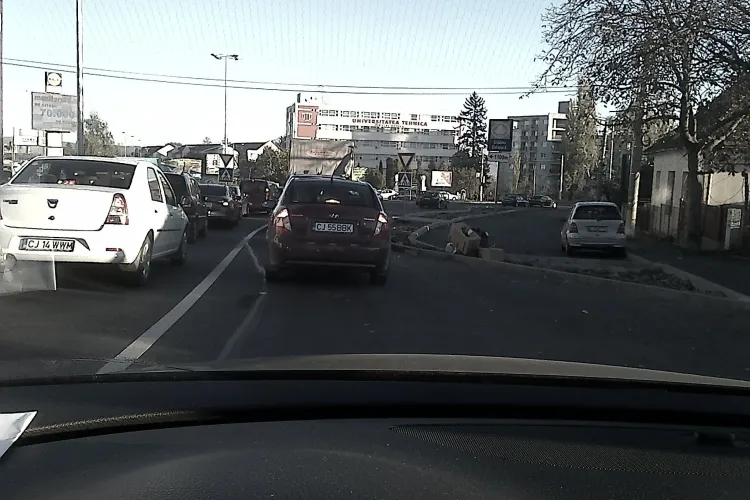 Cum este GÂTUIT traficul pe Calea Turzii! Dovada este în FOTO