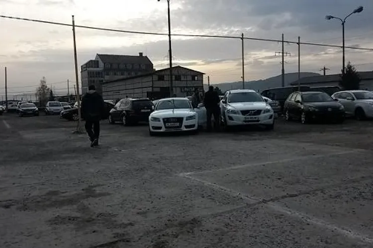 Un funcționar din Primăria Cluj-Napoca lucra pe mână cu SAMSARII arestați la Cluj. SCOTEA actele pe BANDĂ