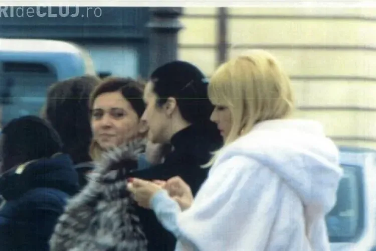 Elena Udrea și șefa DIICOT, Alina Bica, la shopping la Paris. Bica a dat 174 de euro pe prânz