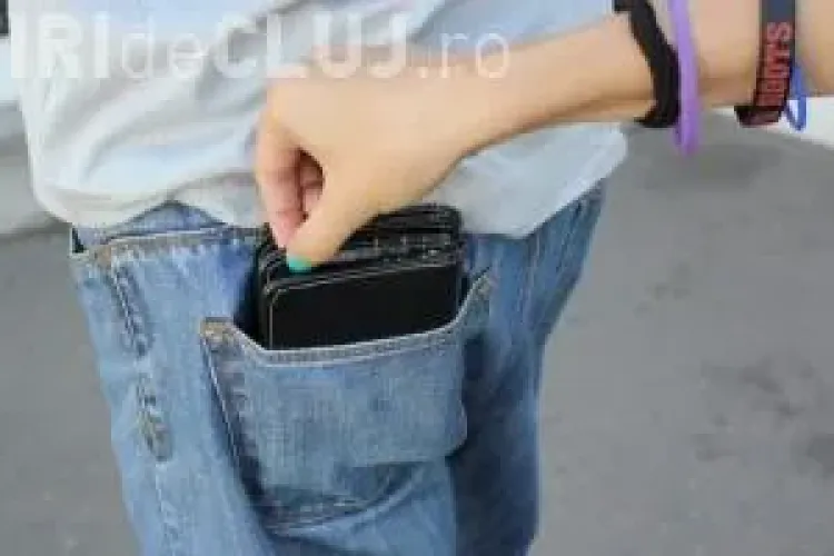 O femeie din Mureș, prinsă la Cluj după ce a furat un portmoneu pe Aurel Vlaicu